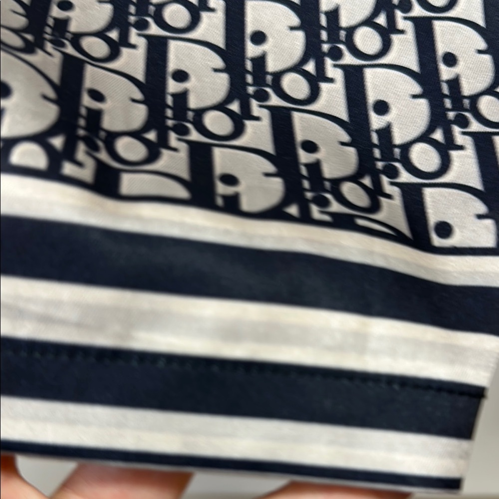 Stylish Black and White Patterned Men Shorts - Picture 8 of 9